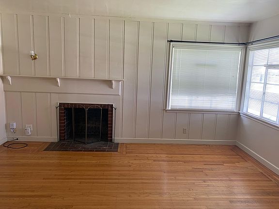 3rd image of 1900 5th Ave