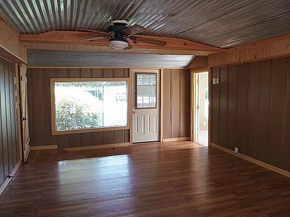 3rd image of 5404 Dartmouth Ave