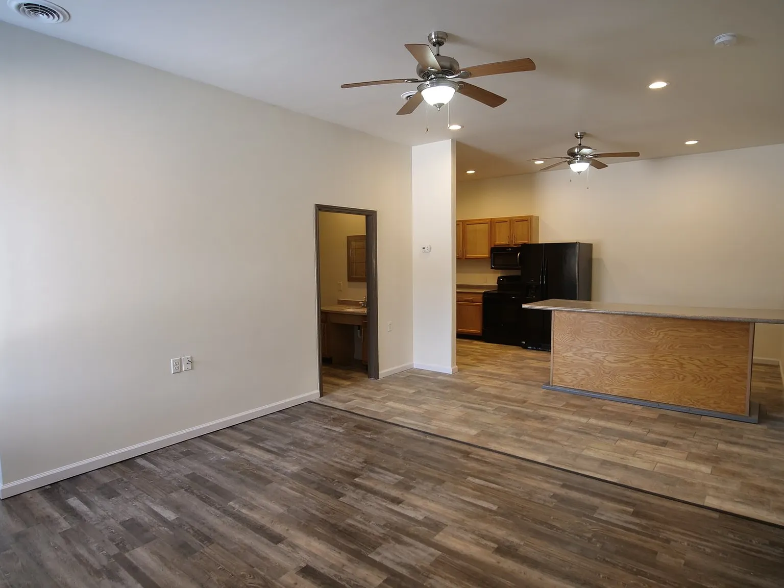 1 Bed/1 Bath Unit in Mount Orab - $990/mo - Avail. Now - 32 Parkway — Photo 2