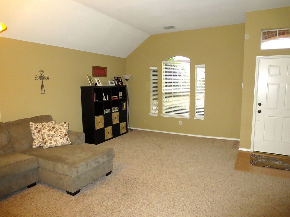 1st image of 3120 Trailwood Ln