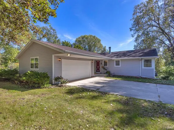 W6313 Burkshire LANE, Plymouth, WI 53073