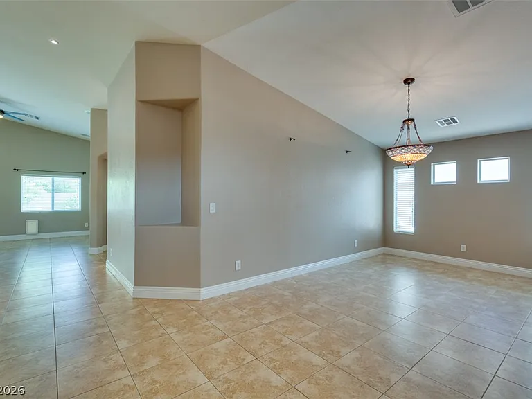 82 Rattlesnake Grass Ct — Photo 3