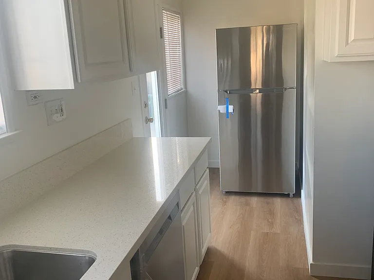 1405 Overhill Dr — Photo 9