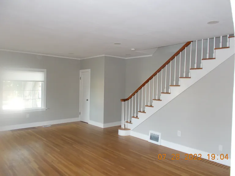 204 E 1st St #204 — Photo 8
