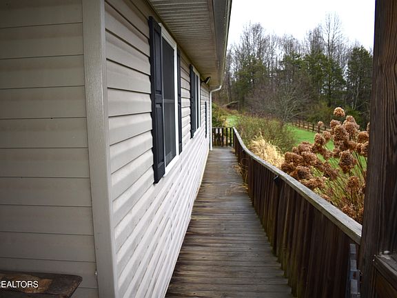 2nd image of 1847 Mount Zion Rd