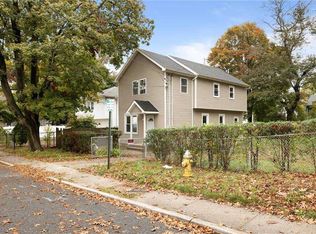 127 E 3rd St, Huntington Station, NY 11746