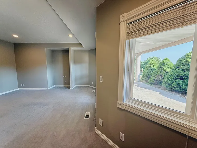 825 N Capitol Blvd — Photo 36