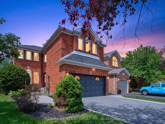 2nd image of 2153 Oak Bliss Cres