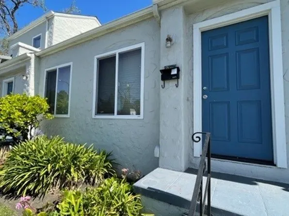 Quaint Studio, Freshly Painted, in Central Berkeley