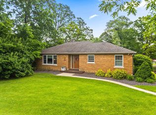 1168 N Upper Skyline Dr, East Peoria, IL 61611