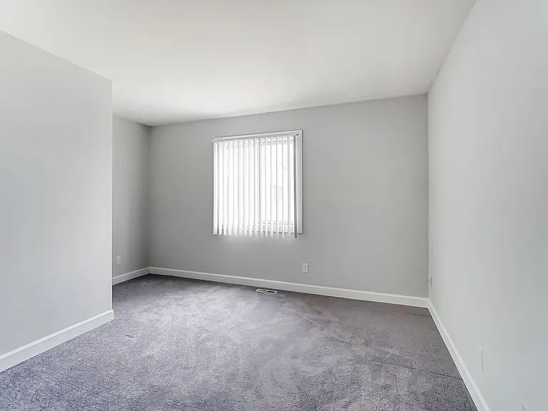 Candlelite Apartments — Photo 57