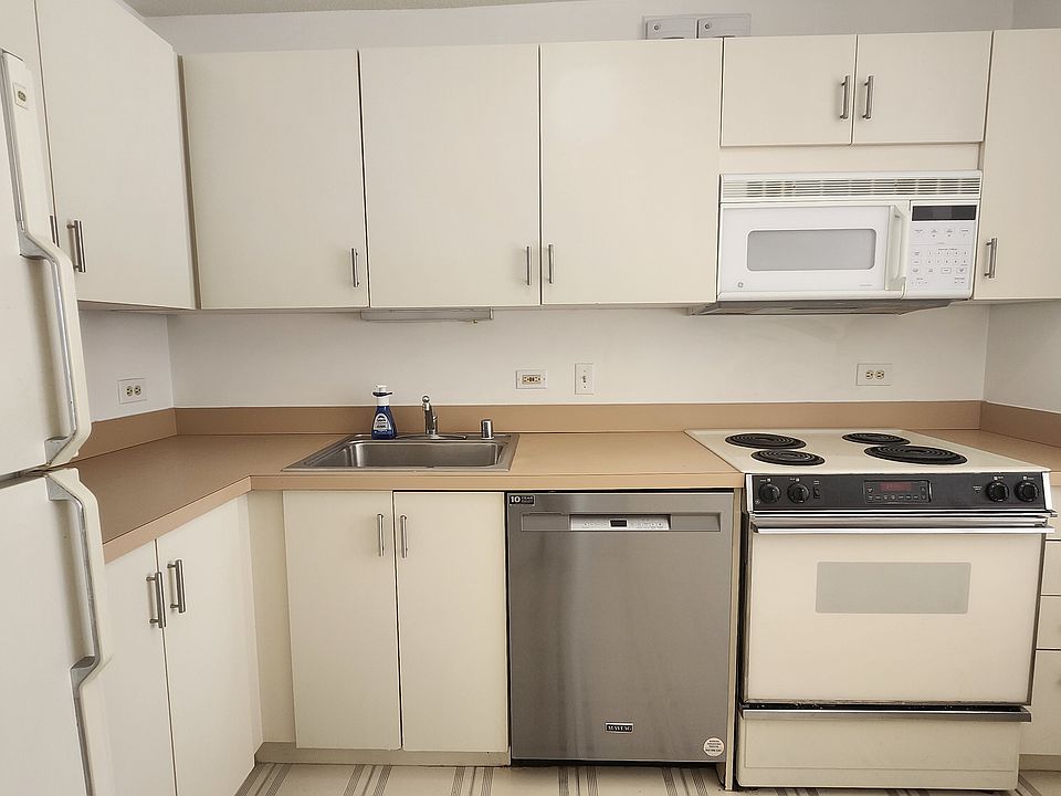 1st image of 405 N Wabash Ave Unit 907