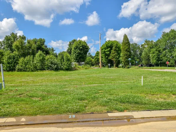 3511 Sand Dr, Newburgh, IN 47630