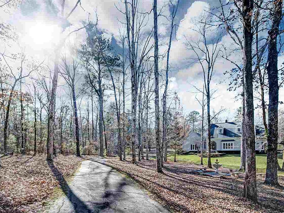 1st image of 135 Summerwood Dr