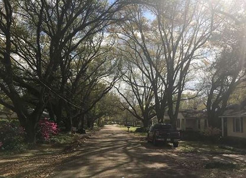 2nd image of 4622 40th St