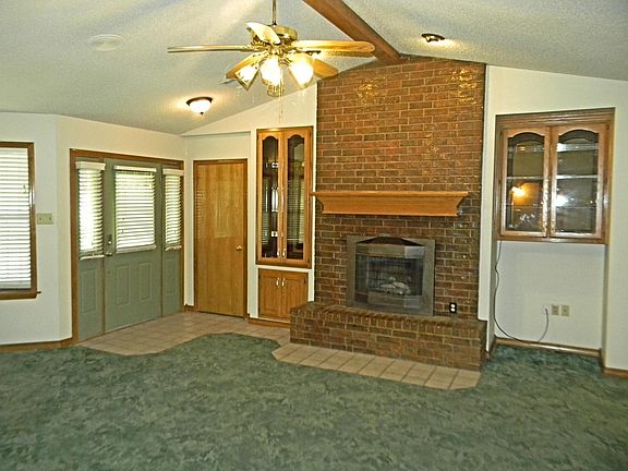 2nd image of 614 S Knoxville Ave