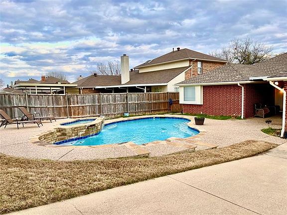 4th image of 8813 Barton Creek Dr