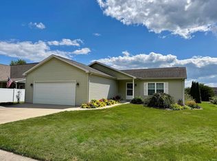 527 Man Chester Dr, Rochester, IN 46975