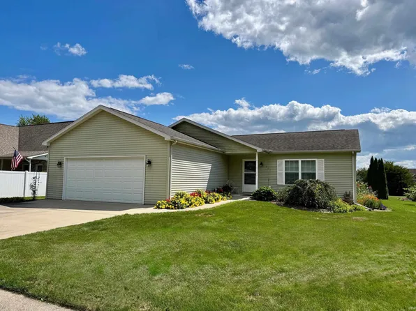 527 Man Chester Dr, Rochester, IN 46975