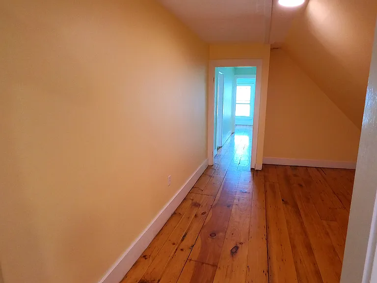 23 Roberts St #3 — Photo 10