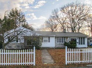 24 Spring Hill Dr, Johnston, RI 02919