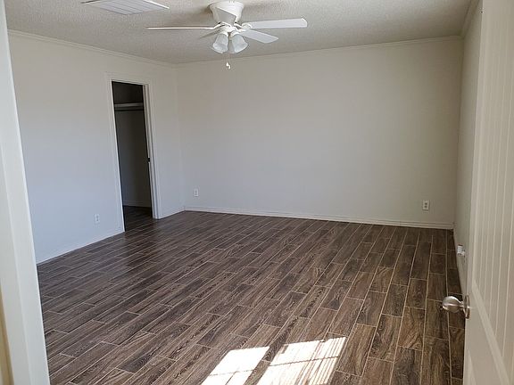 5th image of 2111 N Muskingum Ave