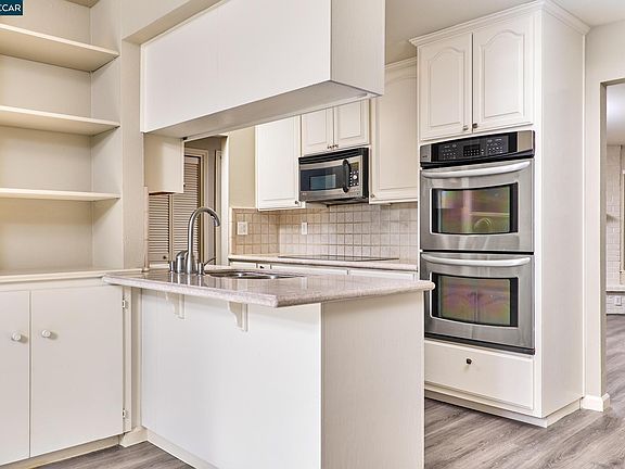5th image of 2305 Riverton Way