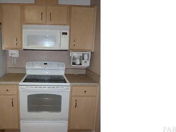 4th image of 635 N 74th Ave