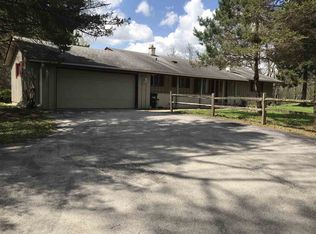 S63W35586 Piper Rd, Eagle, WI 53119