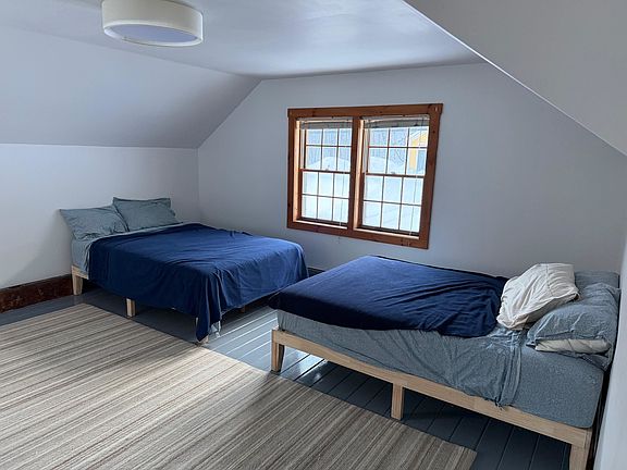 3rd image of 838 Main Street