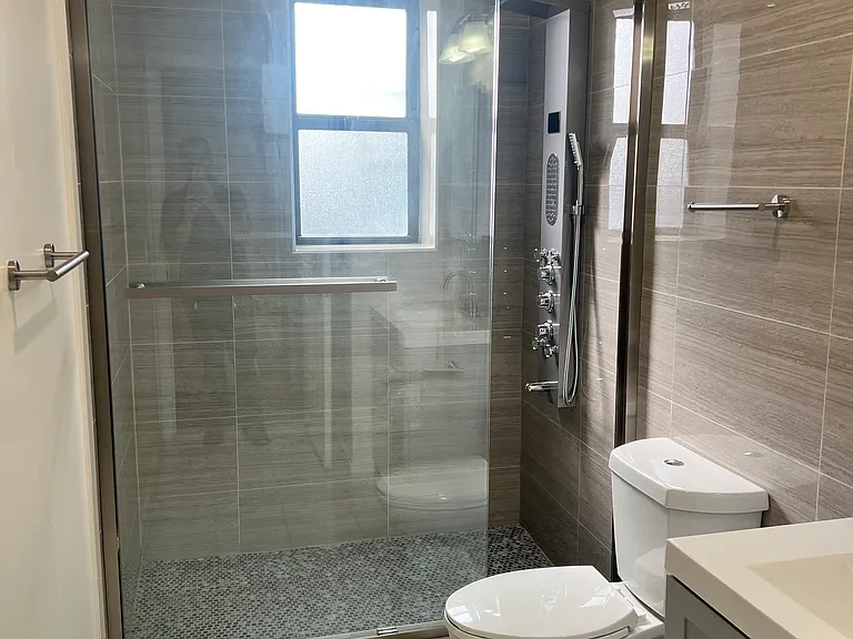 40 Lenox Ave — Photo 16