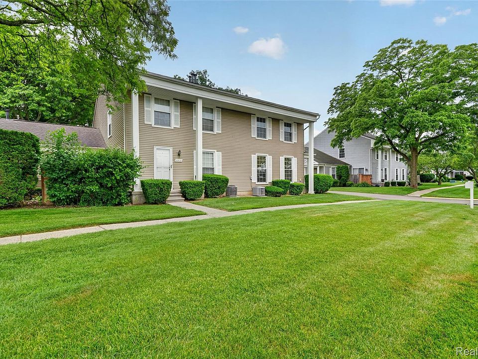 1st image of 23435 Stonehenge Blvd