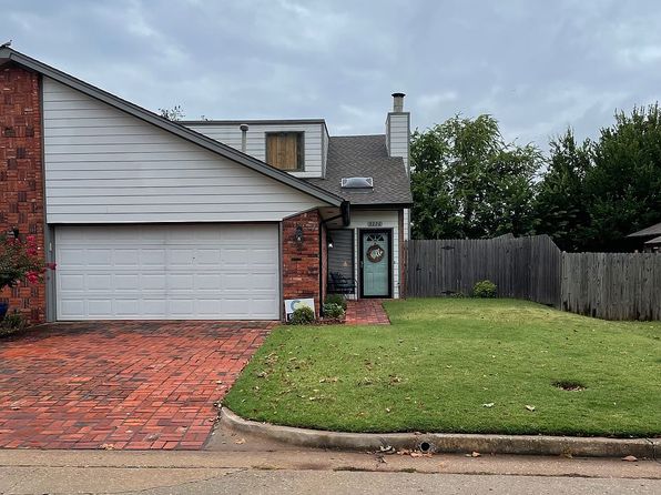 3226 Castlerock Rd