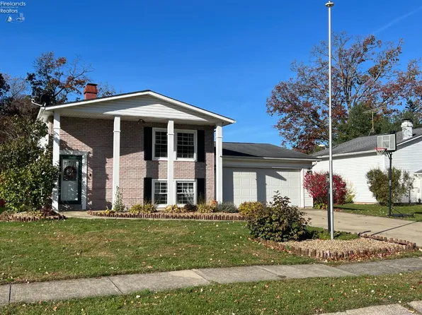 752 Regina Dr, Vermilion, OH 44089