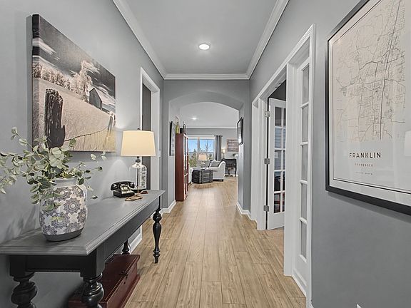 5th image of 1022 Sumner Grv