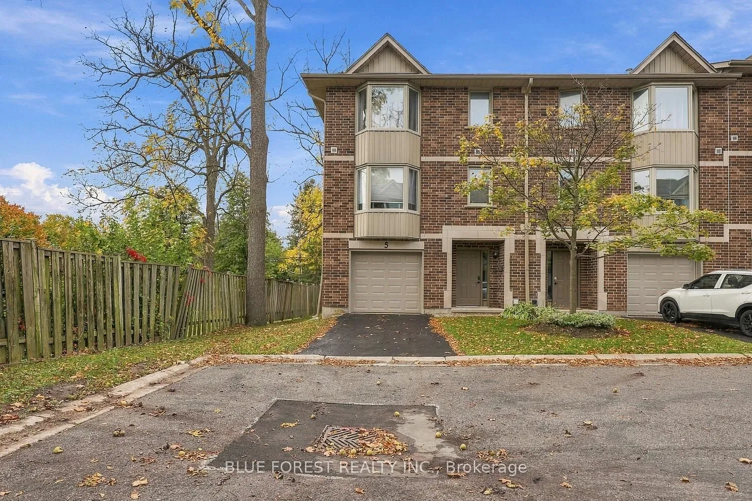 4 bed, $2,500 — Photo 1