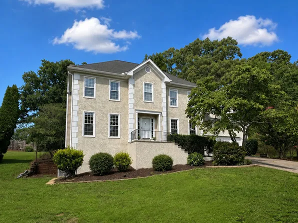 610 Adam Cir, Woodstock, GA 30188