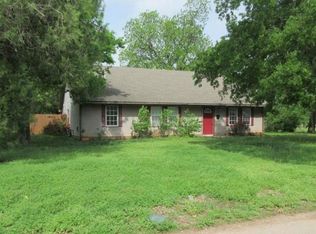 802 S 20th St, Chickasha, OK 73018