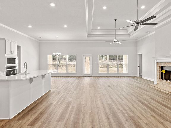 7th image of this home