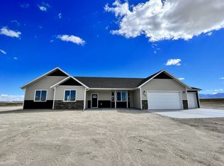 200 Ridgeway Dr, Spring Creek, NV 89815