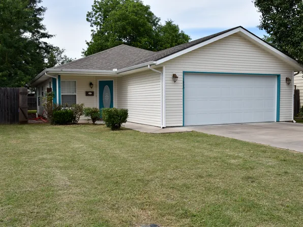 1805 NW Smith Ave, Lawton, OK 73507