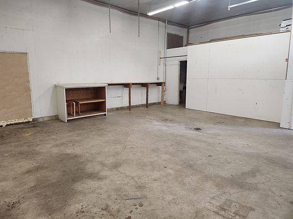 5th image of 2101 S 12th St W #1/2
