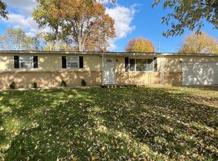 2812 S Walnut St, Yorktown, IN 47396