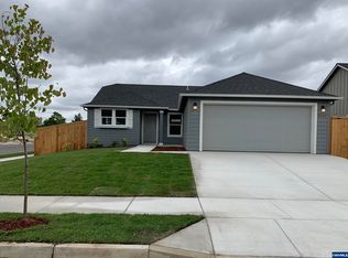 2348 Gleanns Way, Lebanon, OR 97355