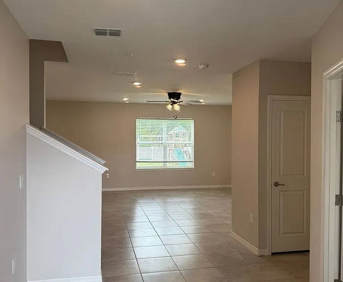 1042 Michelangelo Ln — Photo 4