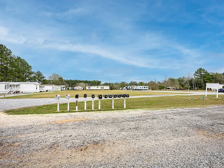 144 Katie Eubanks Rd #7-8 — Photo 7