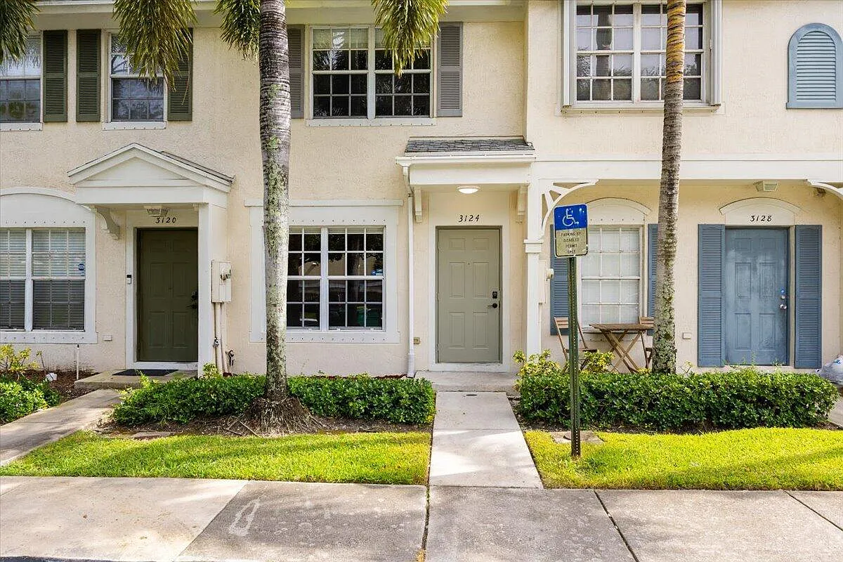 2 bed, 2.0 bath, 1110 sqft, $2,750 — Photo 3