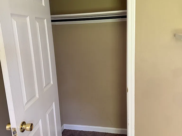 1119 Perkins Ln — Photo 9