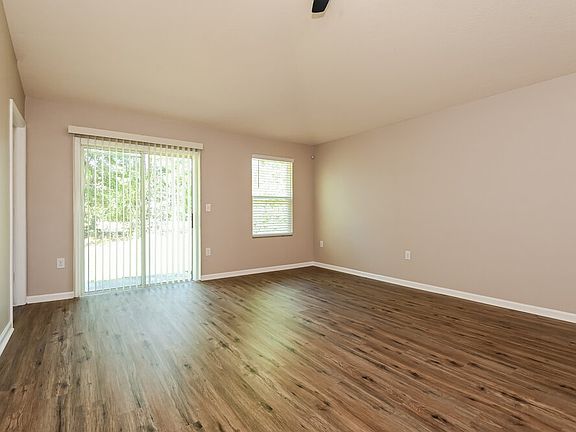 5th image of 2555 Bear Creek Way