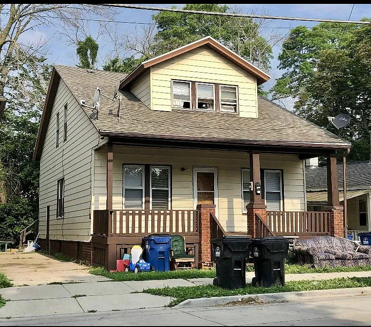 1410 Marquette St — Photo 2